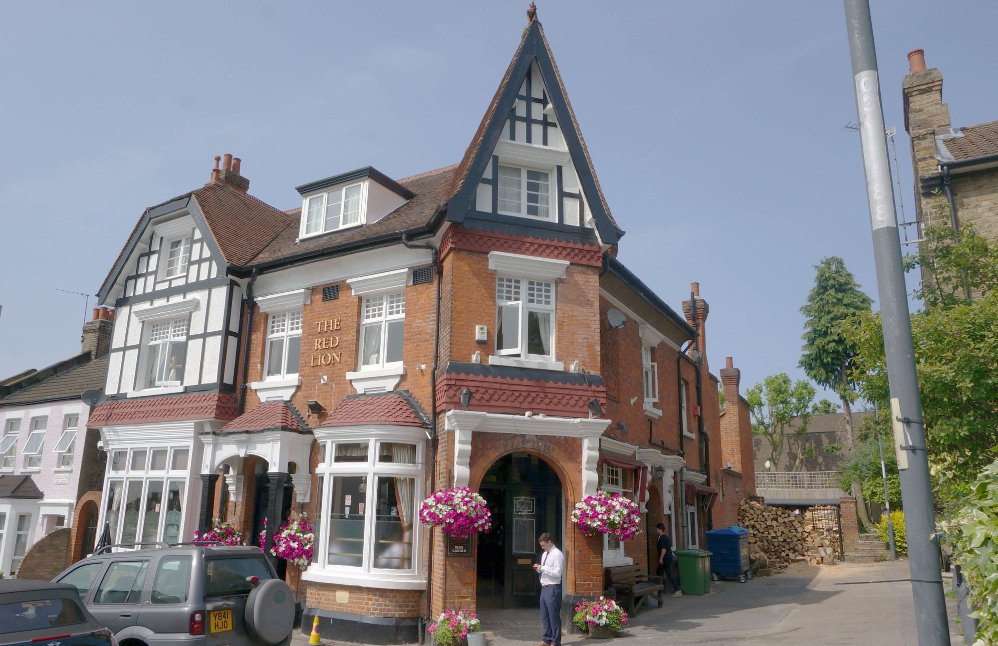 Exterior from the street. (Pub, External, Key). Published on 15-07-2013