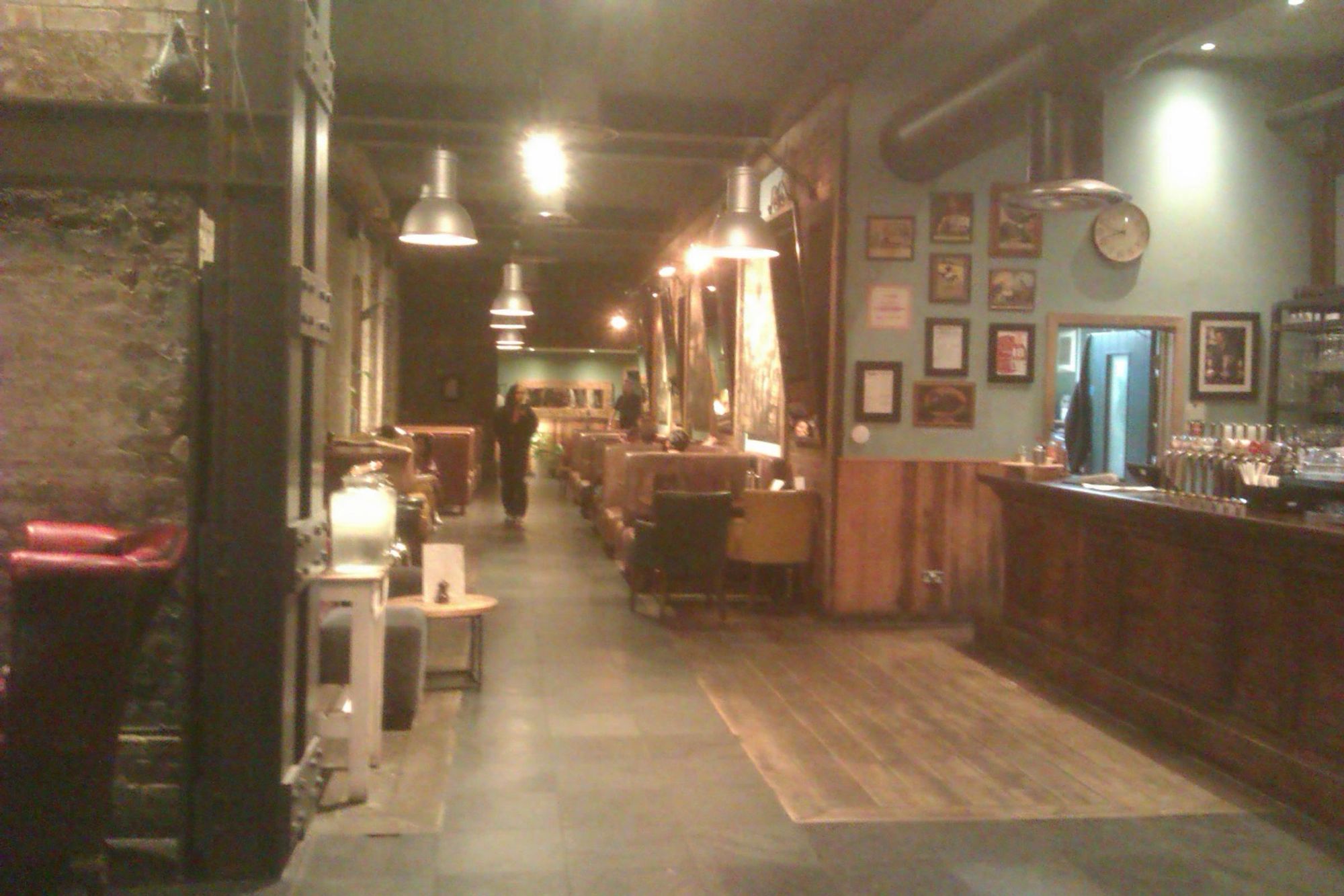 One of the wings, to the left of the bar counter. (Pub, Bar, Sign). Published on 24-07-2023