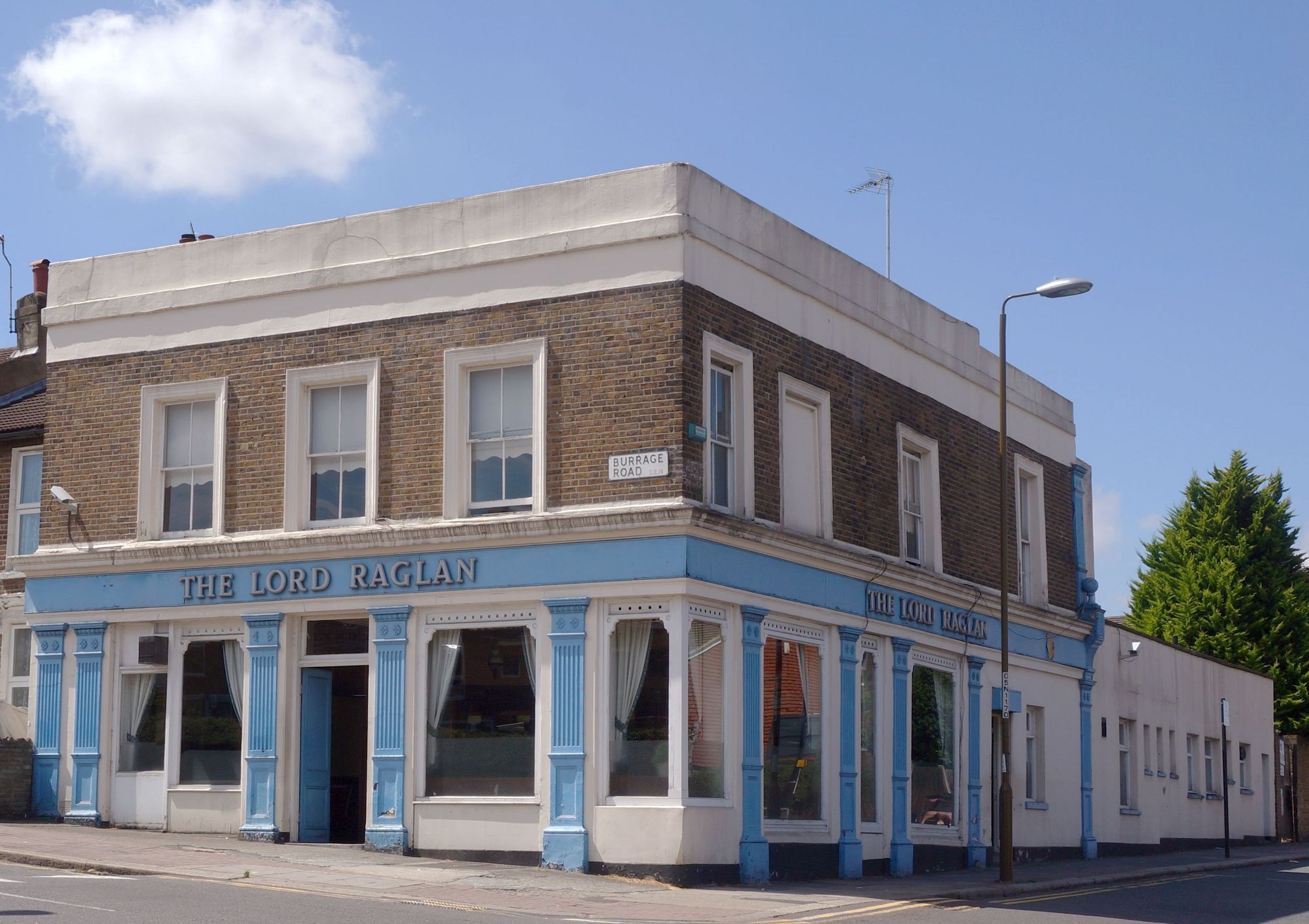 (Pub, External). Published on 25-07-2013