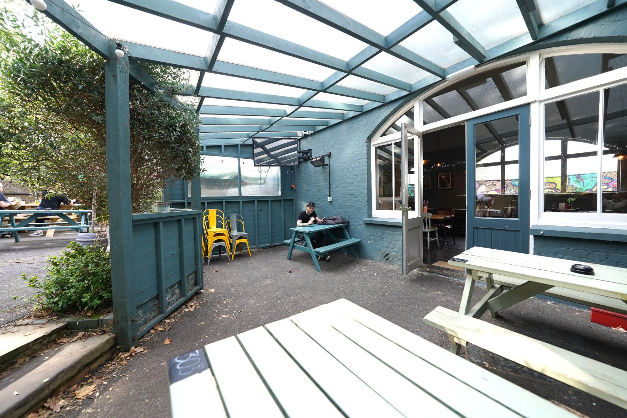 Photo taken 25 Sep 2026, rear patio. (Garden). Published on 26-09-2026