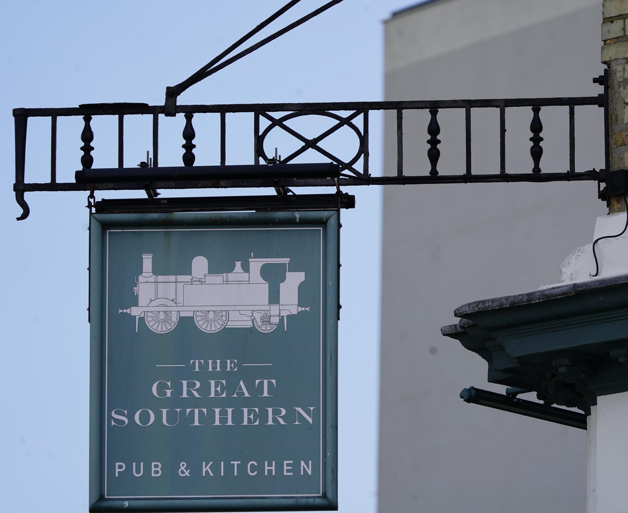 Photo taken 25 Sep 2026, pub sign. (Sign). Published on 26-09-2026