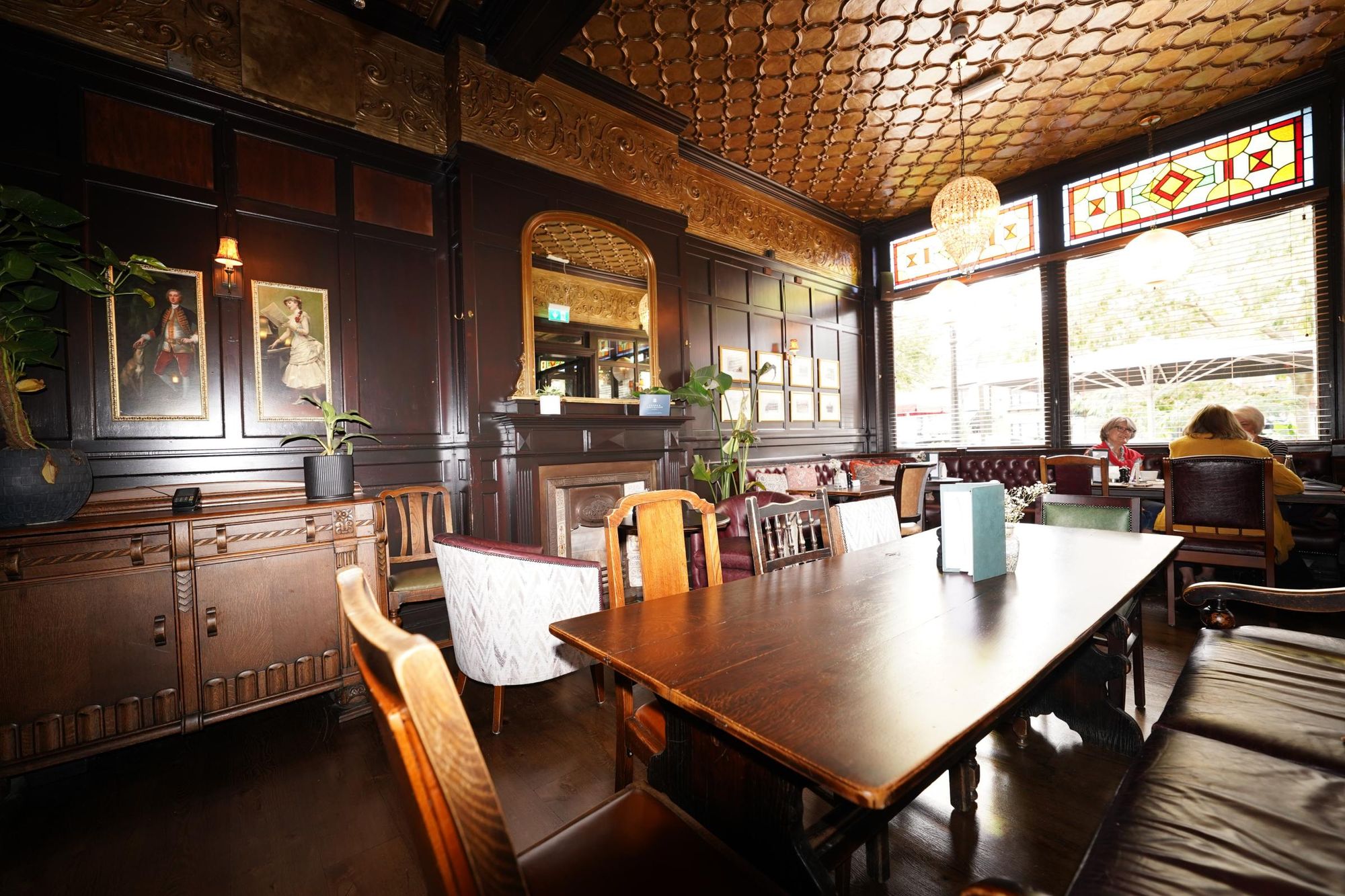Photo taken 21 Aug 2026, lounge. (Bar). Published on 22-08-2026
