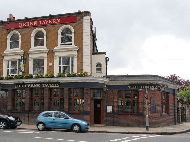 Streetview. (Pub, External). Published on 15-05-2013 