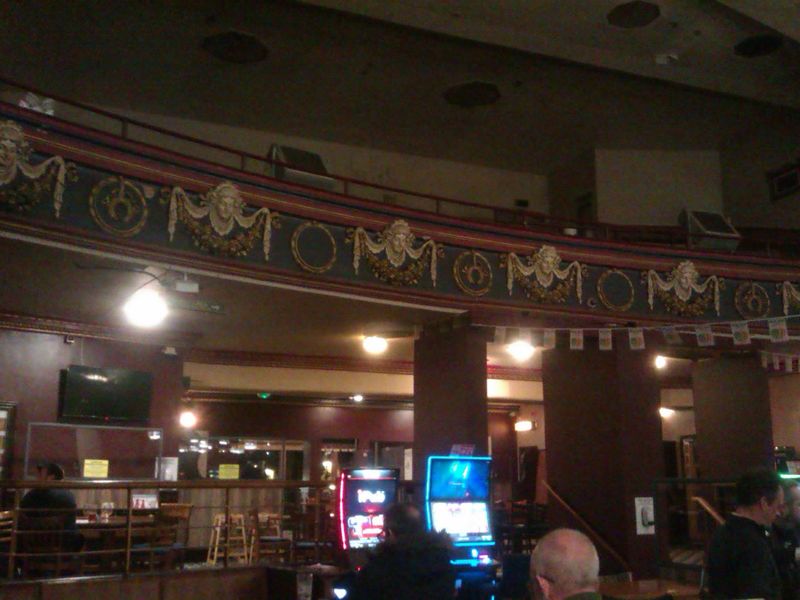 The upper level with old cinema circle above. (Bar). Published on 16-10-2022 