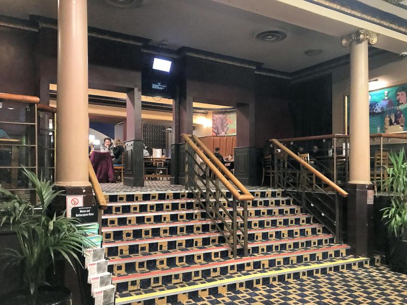 The front entrance steps up from the old cinema foyer. (Bar). Published on 15-07-2023 