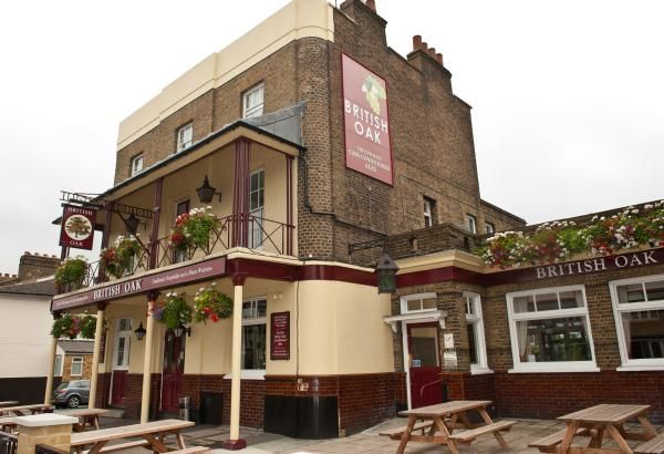 Street view from the right. (Pub). Published on 26-09-2014