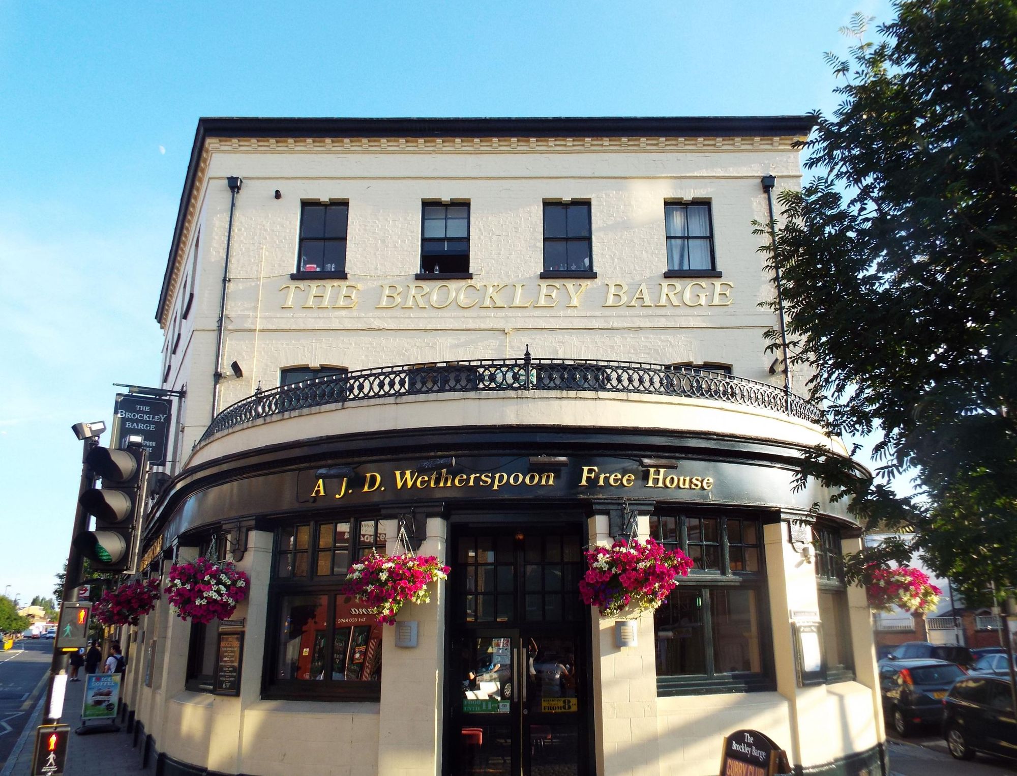 Exterior view from the street. (Pub, External, Key). Published on 14-05-2017