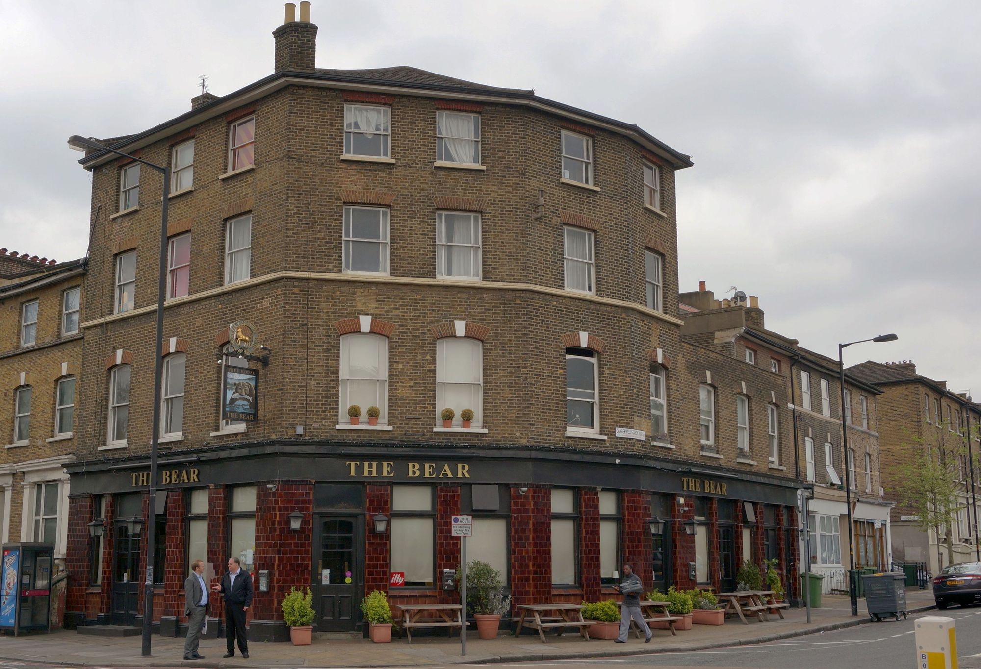 (Pub, External). Published on 24-05-2013