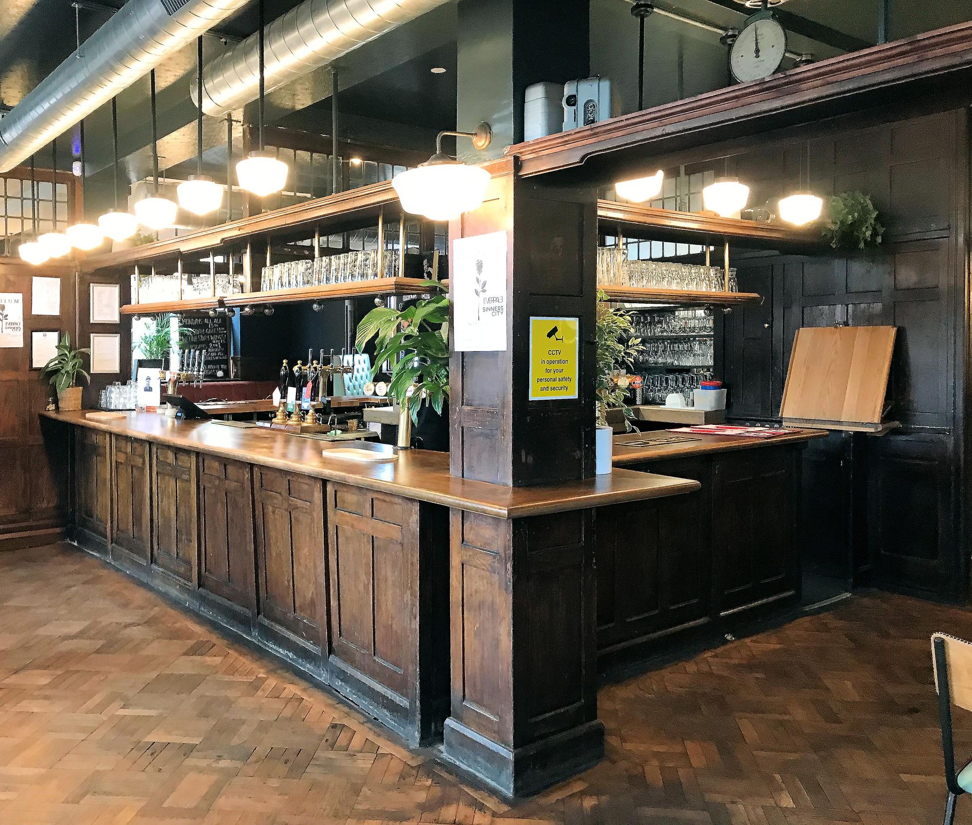 The bar counter. (Bar). Published on 11-07-2023