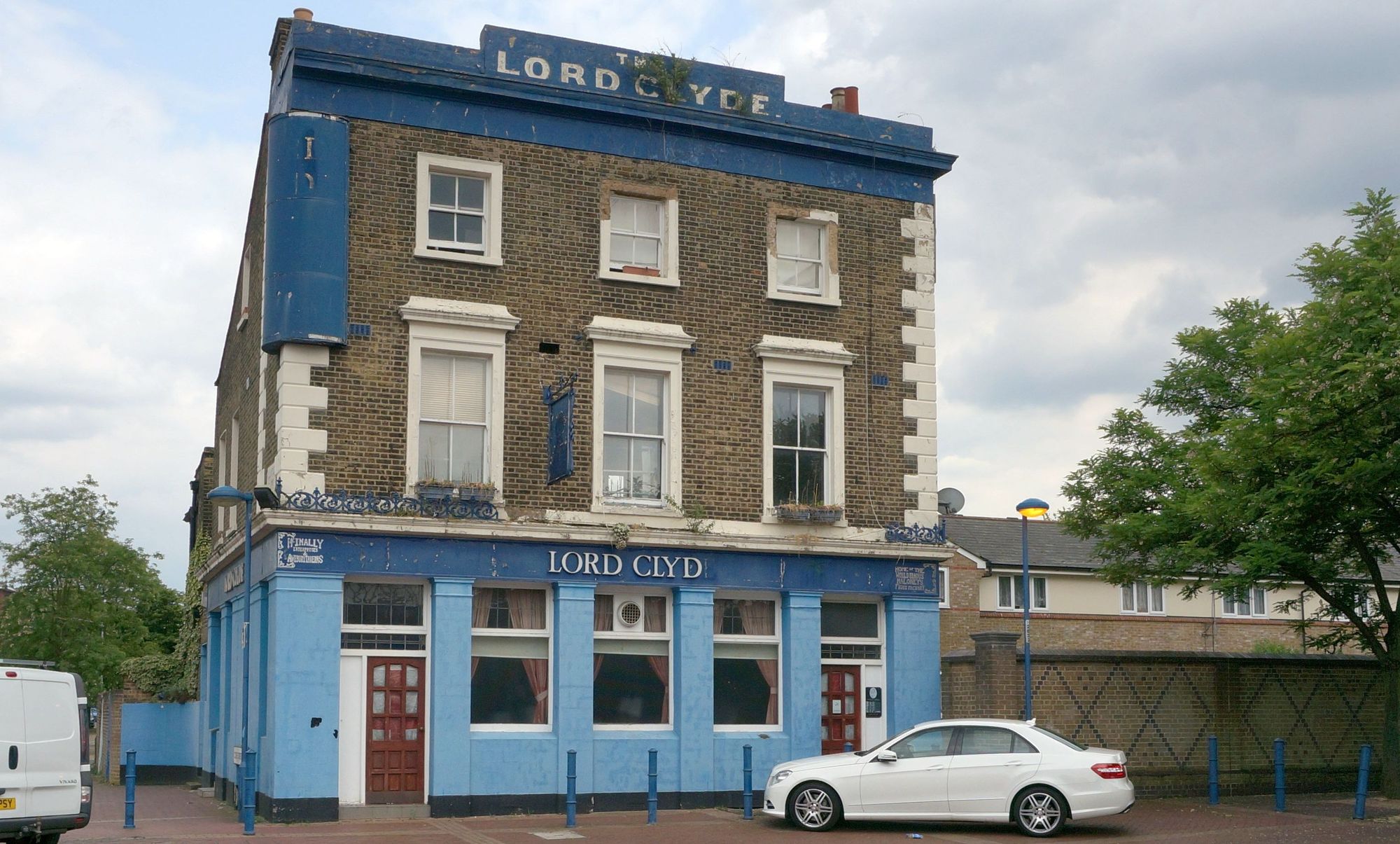 (Pub, External). Published on 28-06-2013