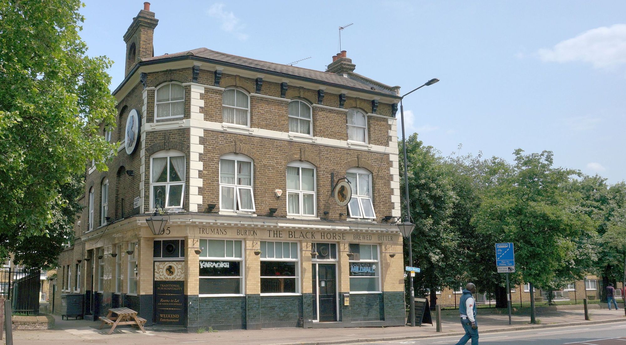 (Pub, External). Published on 27-06-2013