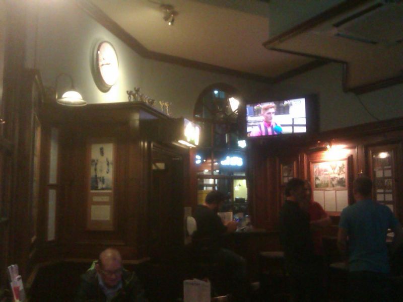 Entrance lobby on street corner from inside. (Pub, Bar). Published on 19-08-2023