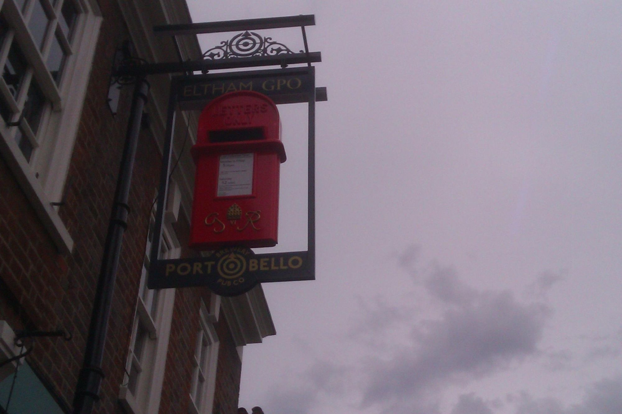 Hanging sign. (Sign). Published on 28-09-2023