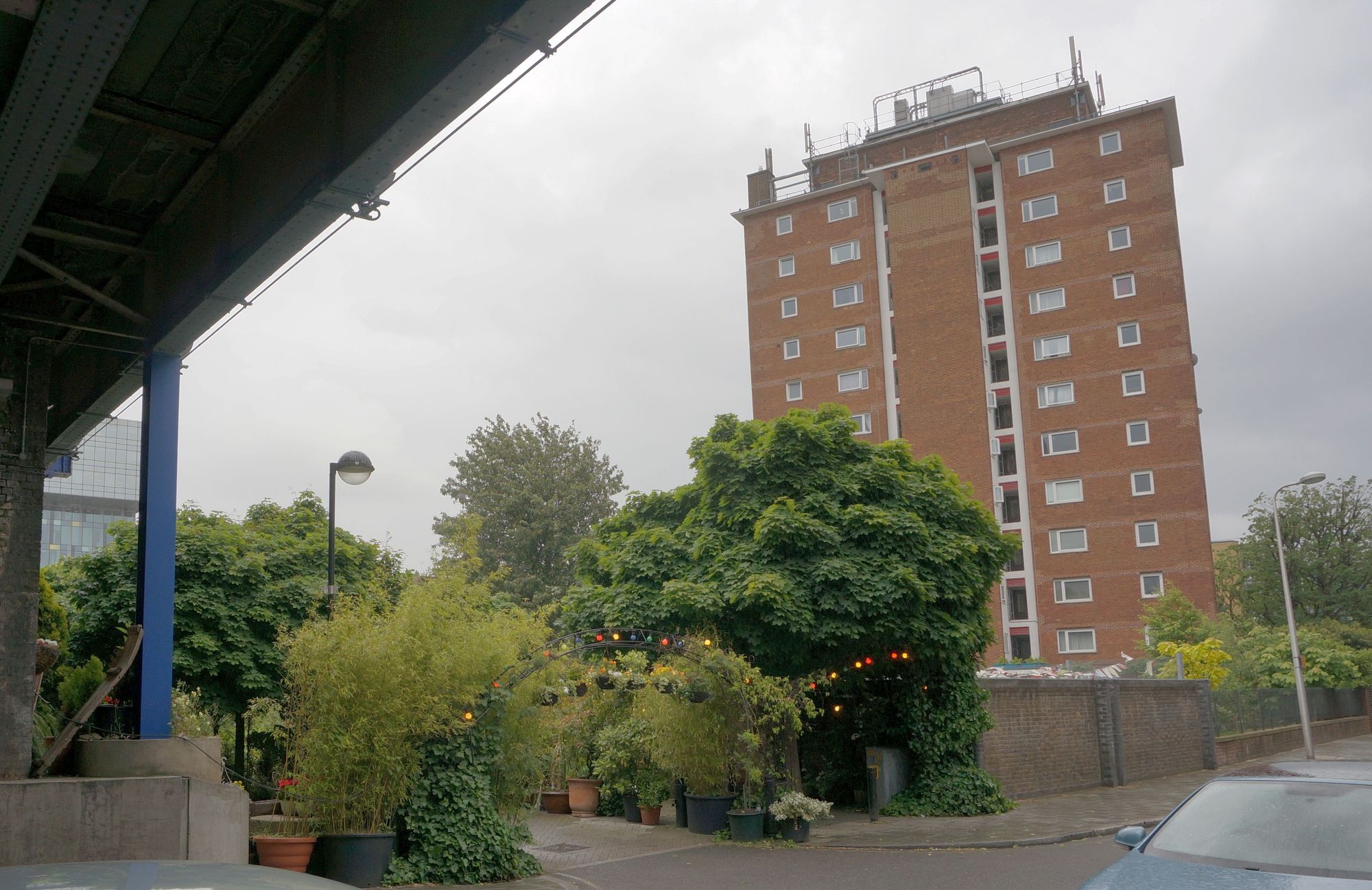 (Pub, External). Published on 17-06-2013