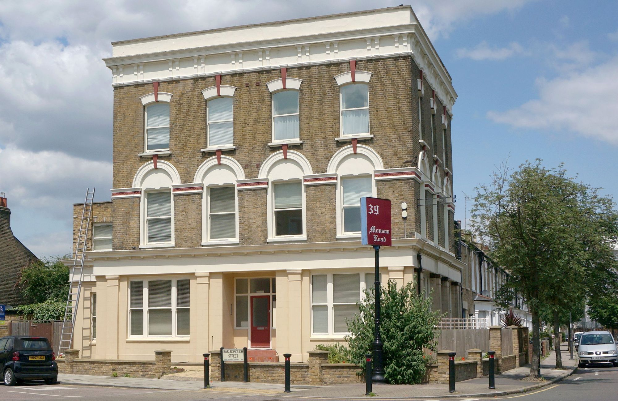(Pub, External). Published on 25-06-2013