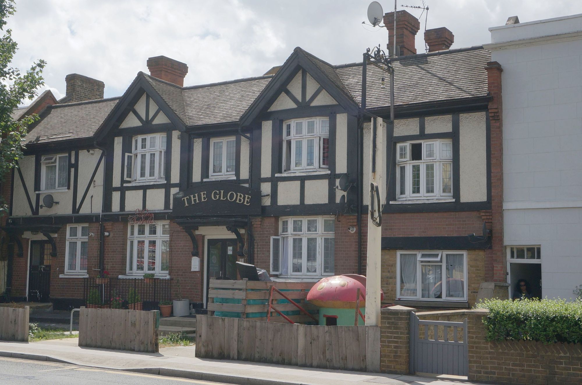 (Pub, External). Published on 31-07-2013