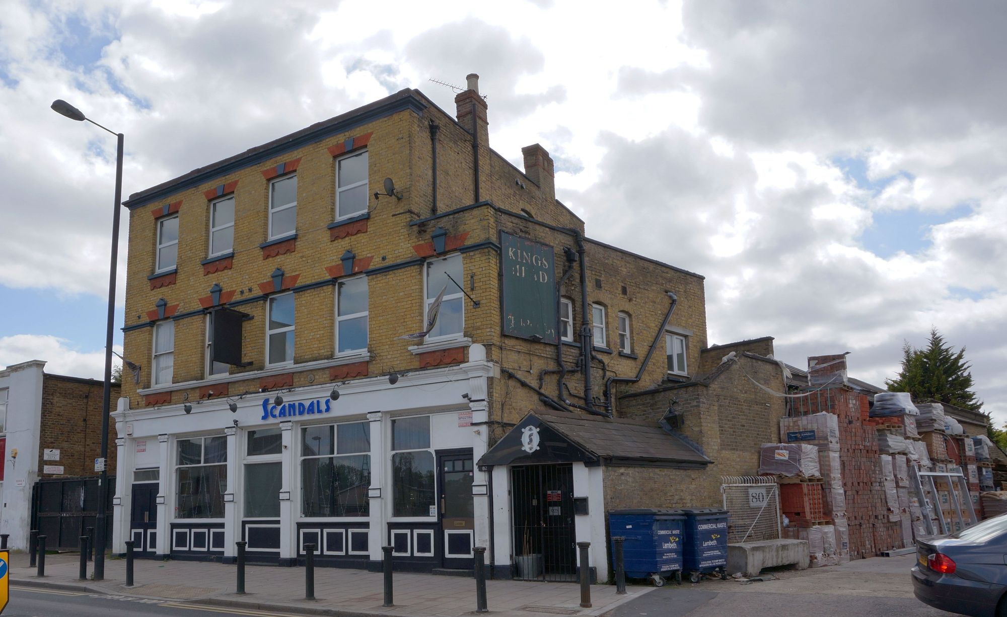 (Pub, External). Published on 29-05-2013
