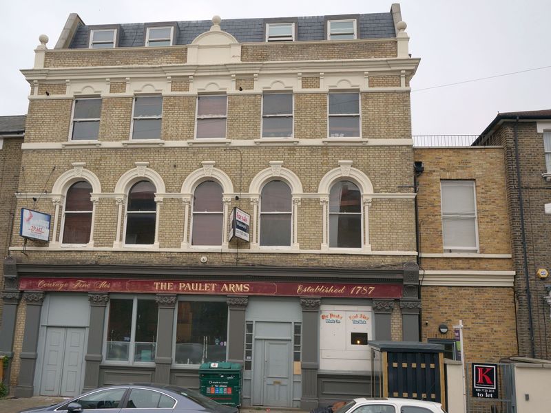 (Pub, External). Published on 22-05-2013