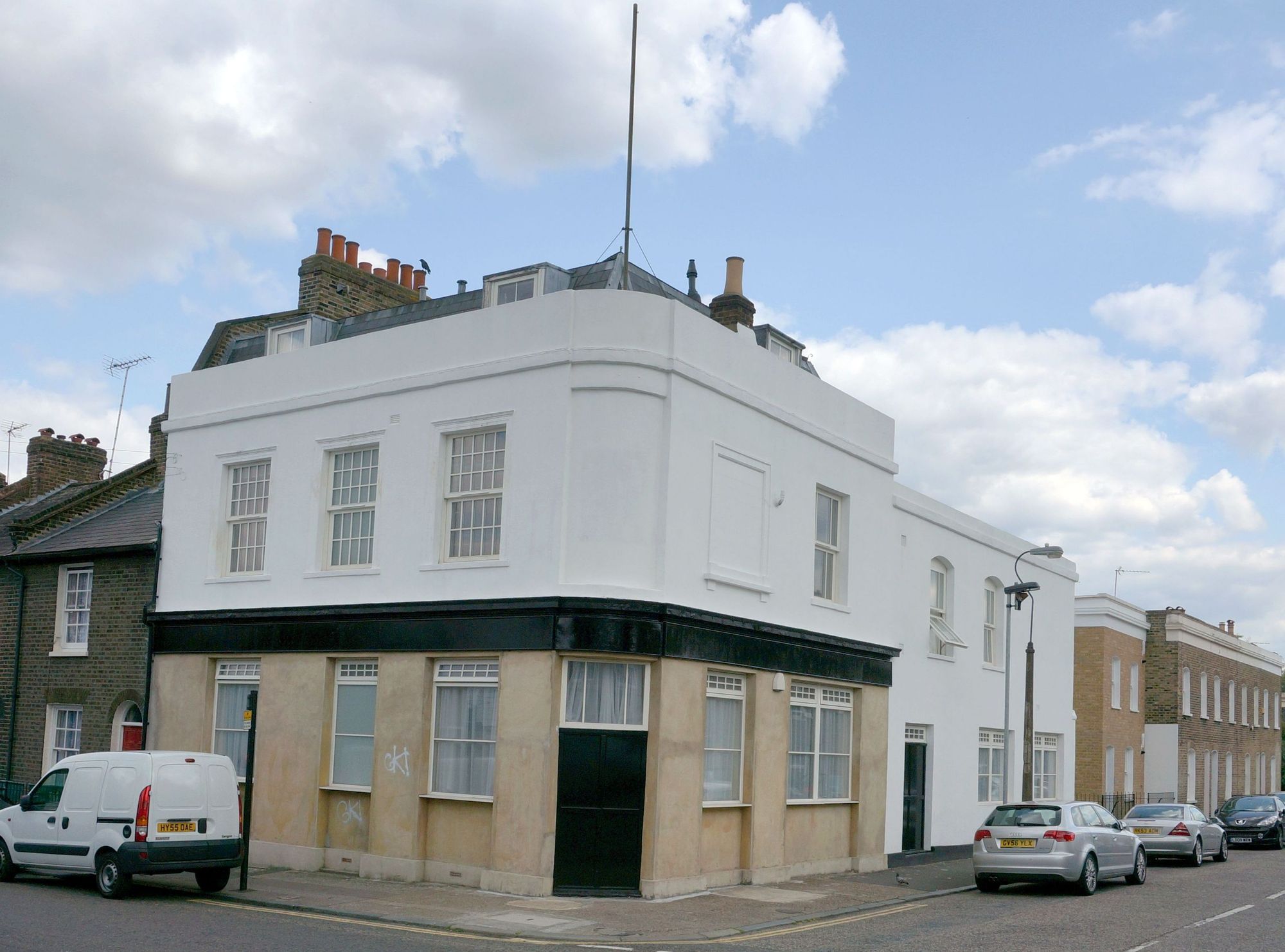 (Pub, External). Published on 25-06-2013
