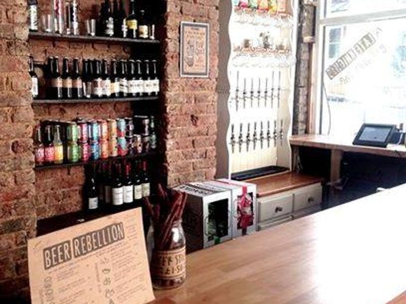 Bar counter and taps. (Bar). Published on 17-01-2015 