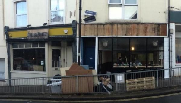 Beer Rebellion (old pub left, new right). (External). Published on 17-01-2015
