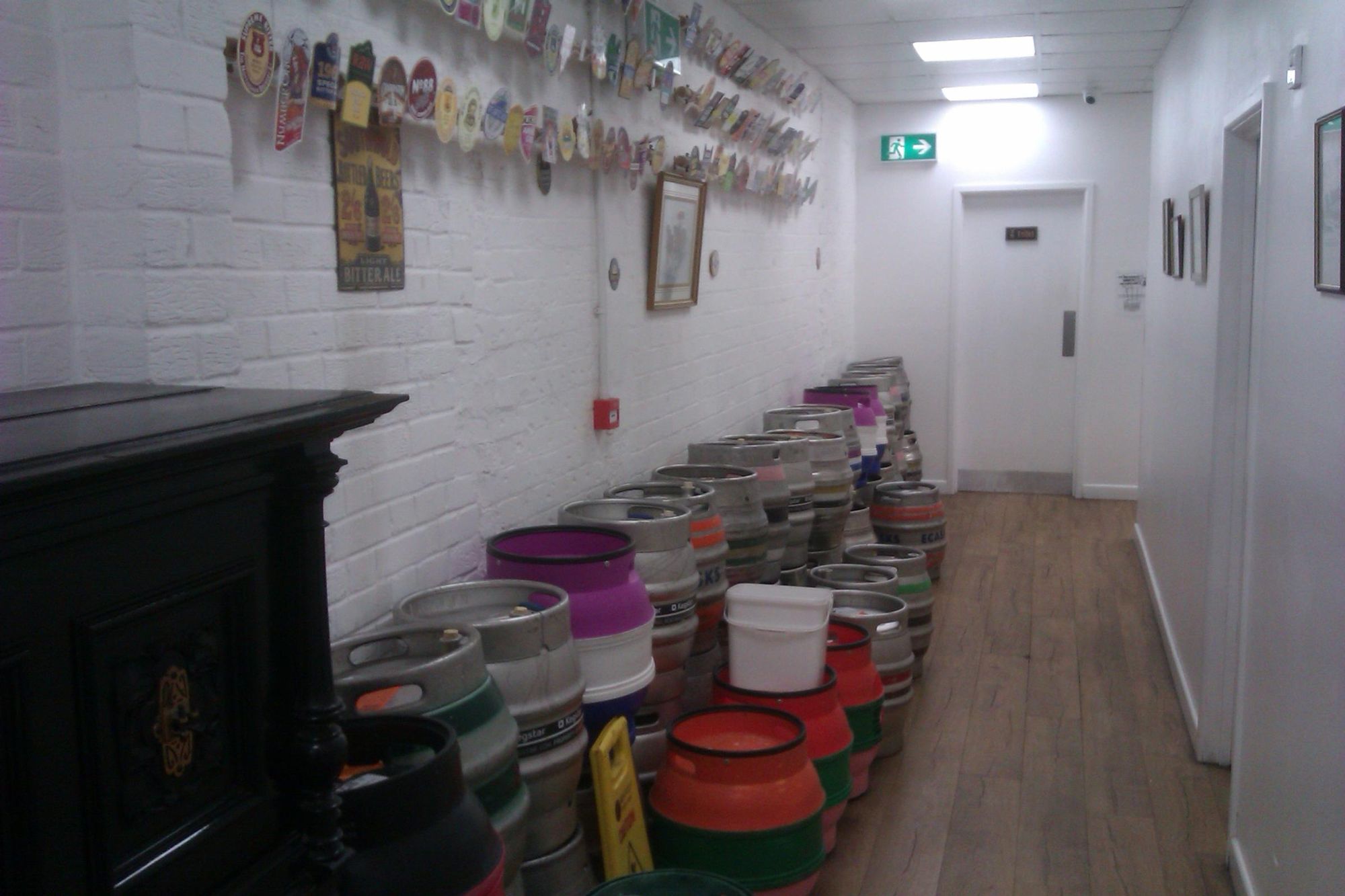 Long corridor leading to the loos. (Bar). Published on 21-10-2022