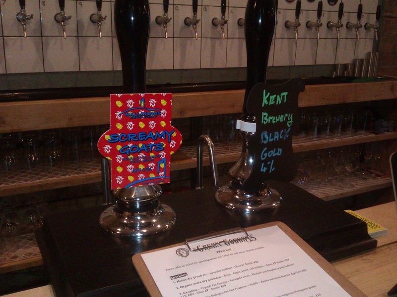 The 2 handpumps. (Pub, Bar). Published on 23-09-2022 