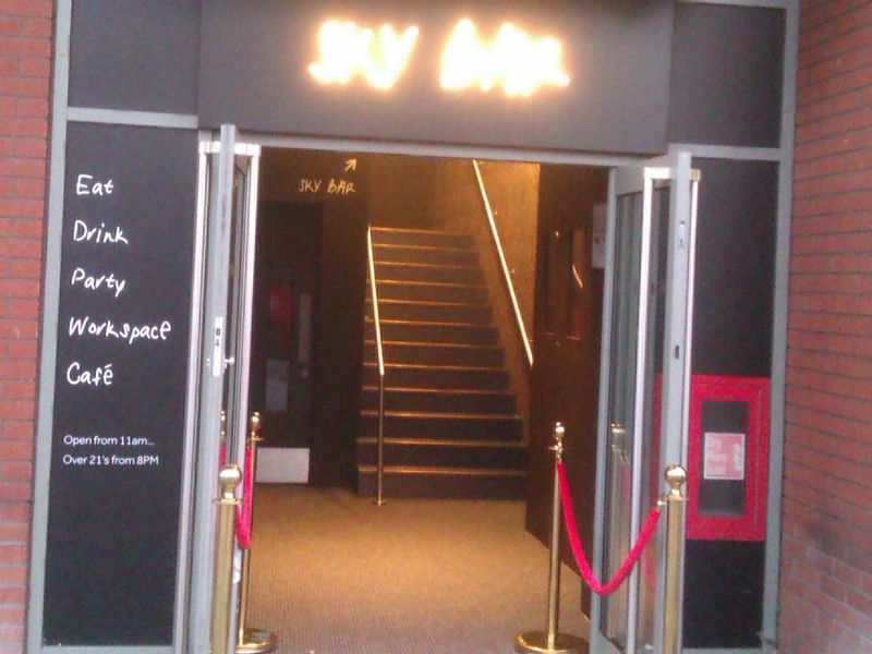 Entrance from street. (Pub, External, Key). Published on 21-10-2022