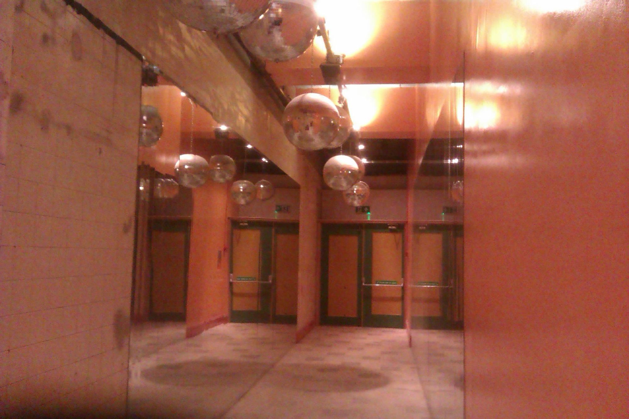 Redundant side alley entrance to upstairs. (Bar). Published on 05-11-2022