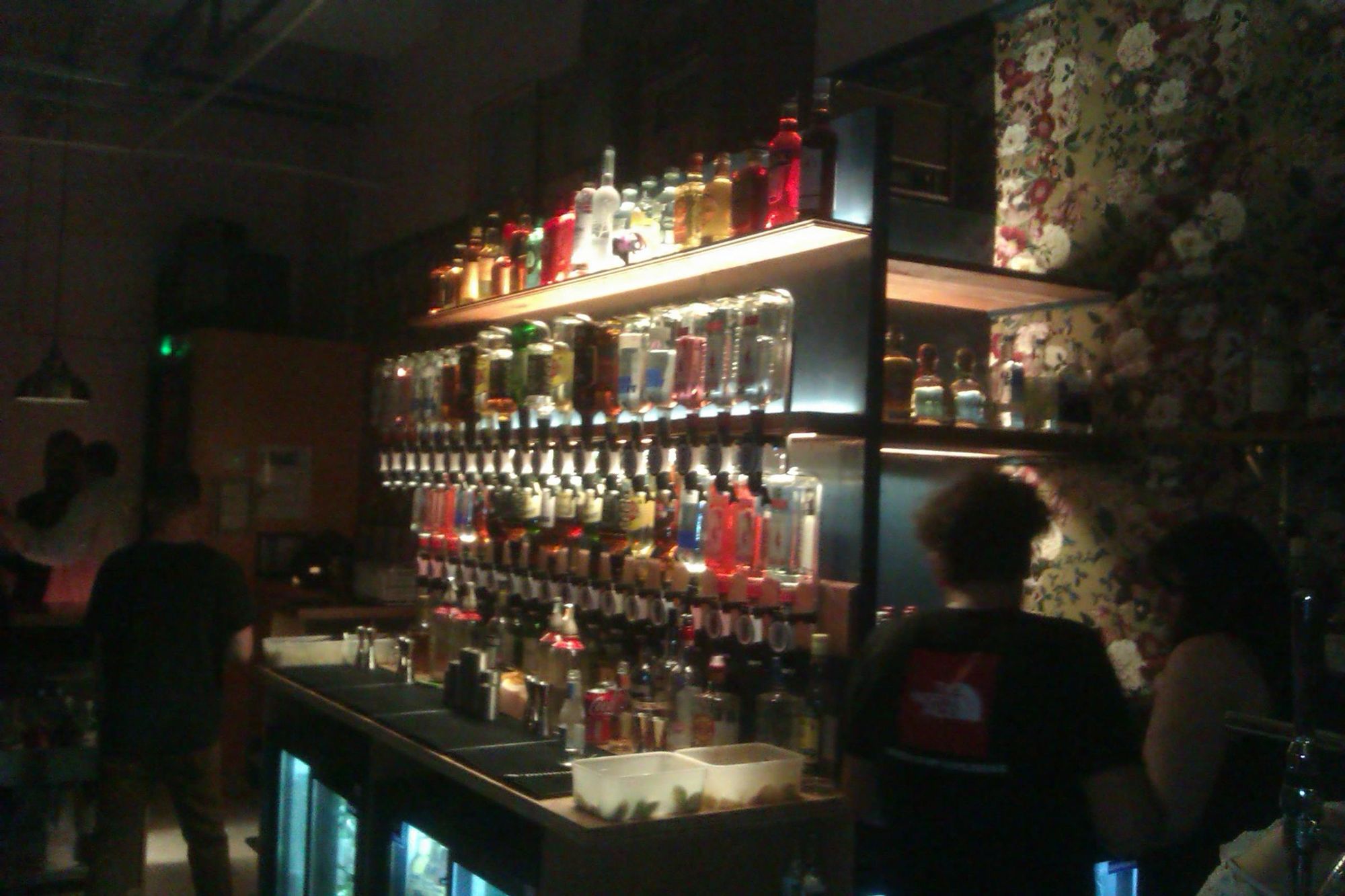 The bar back. Published on 05-11-2022