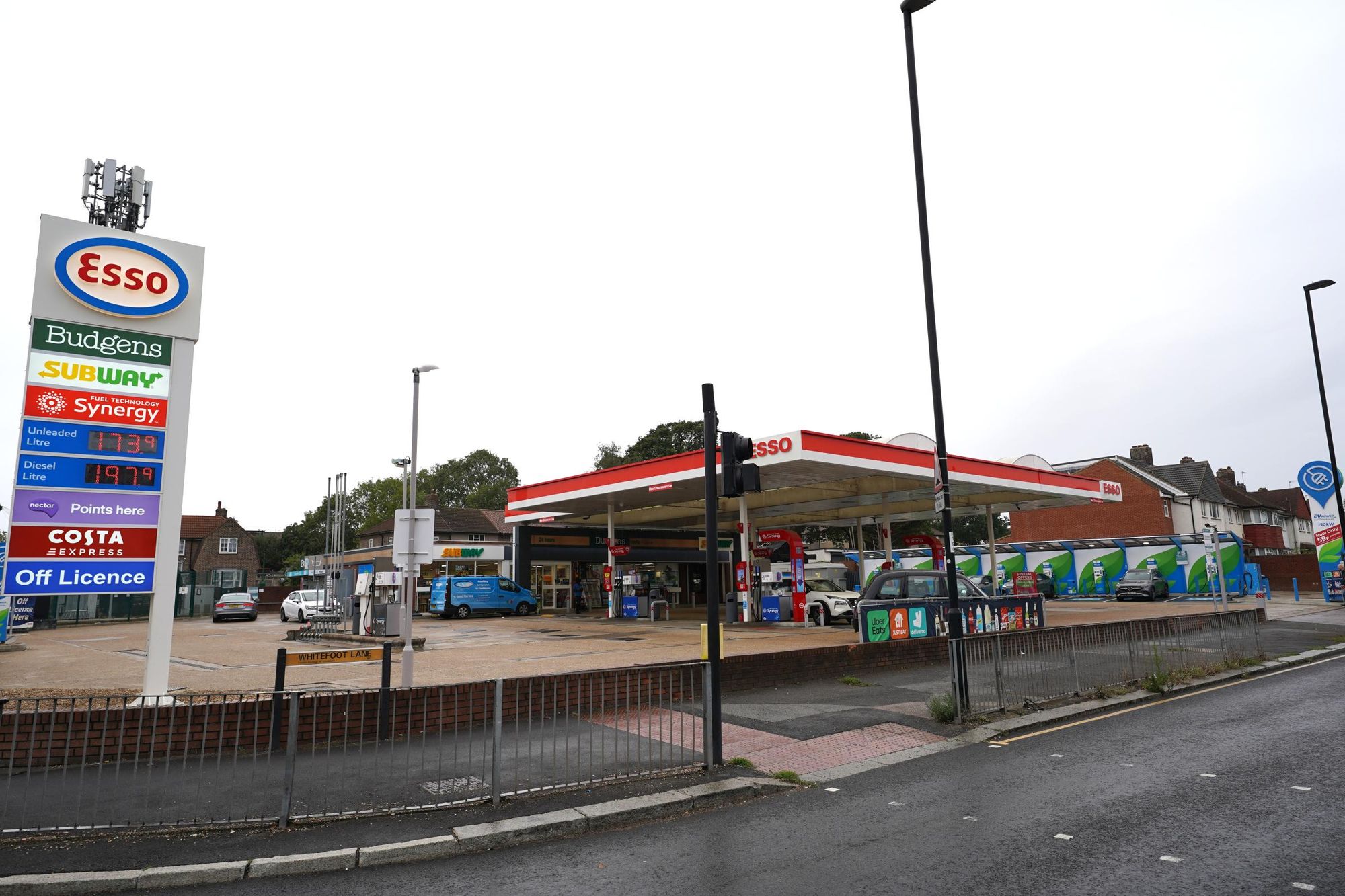 Photo taken 18 Sep 2026, current use of the site. (Pub, Key). Published on 19-09-2026