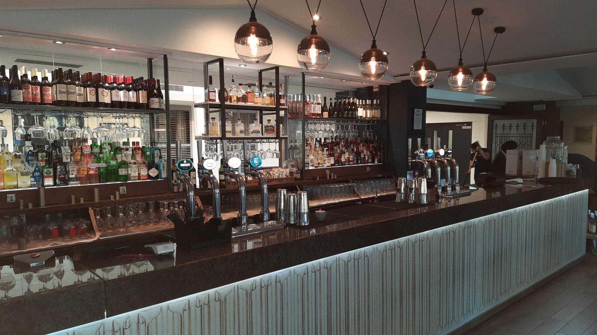 (Bar). Published on 04-11-2023