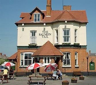 Stratford-upon-Avon - Salmon Tail. (Pub, External). Published on 20-12-2013