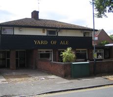 Stratford-upon-Avon - Yard of Ale. (Pub, External). Published on 20-12-2013