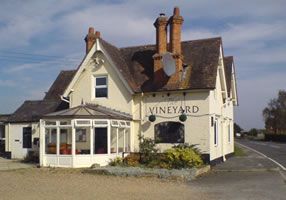 Abbots Salford - Vineyard. (Pub, External). Published on 19-12-2013