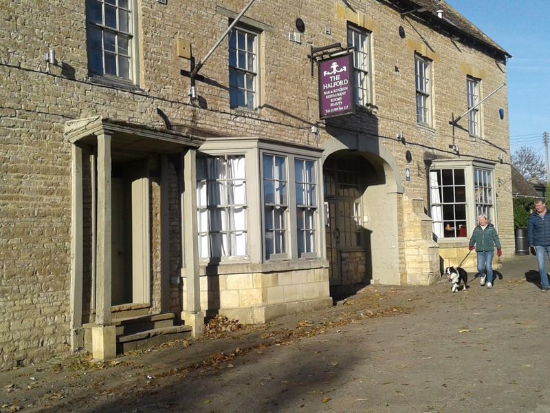 Halford - Halford Bridge. (Pub, External, Key). Published on 28-12-2021