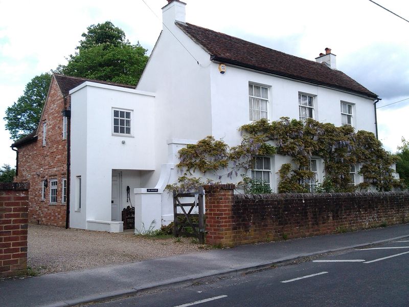 Cricketers, Crondall. (Pub, External). Published on 18-05-2014 