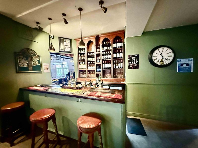 side bar. (Bar). Published on 11-01-2026 