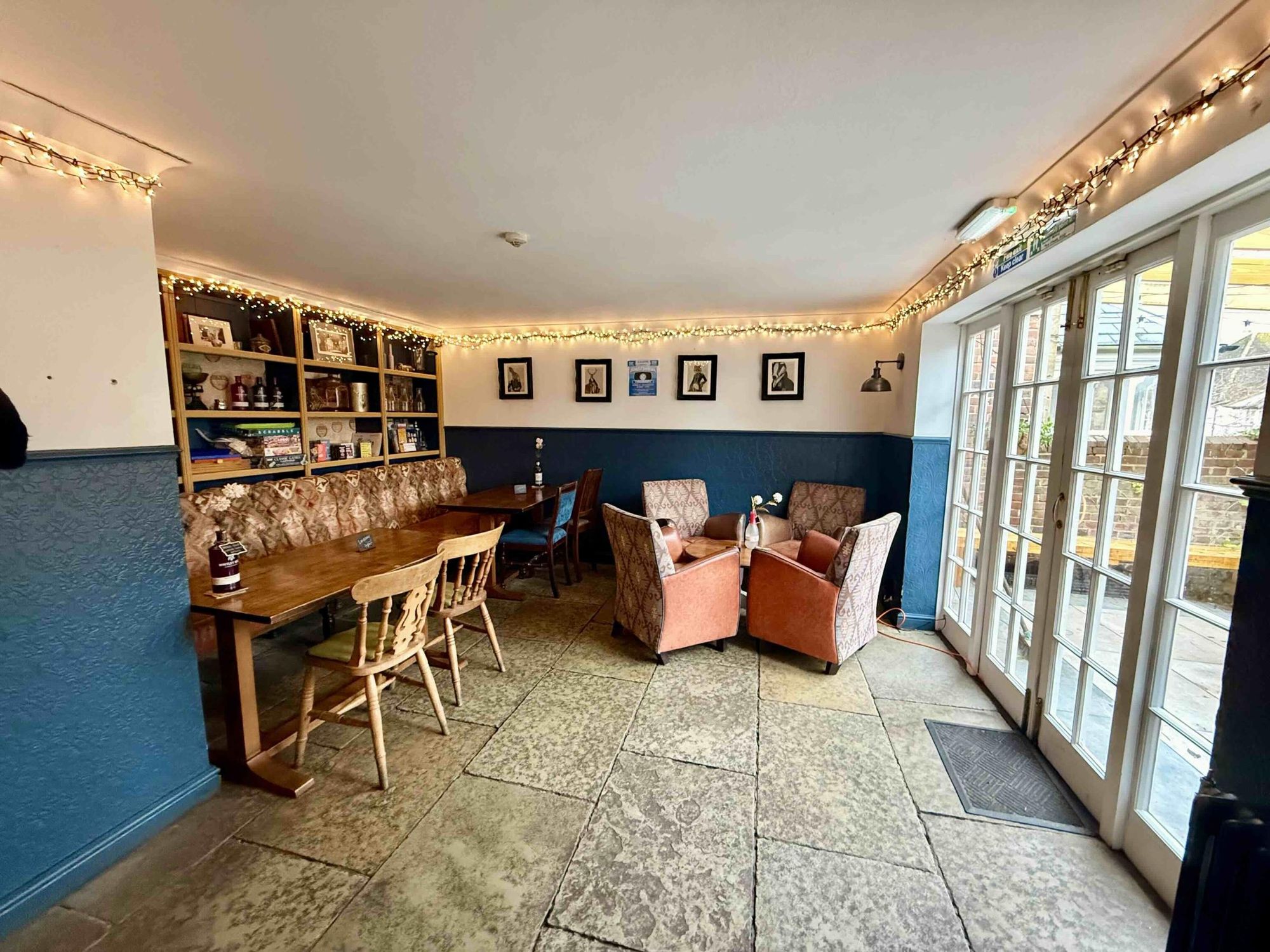 sidebar front seating. Published on 11-01-2026