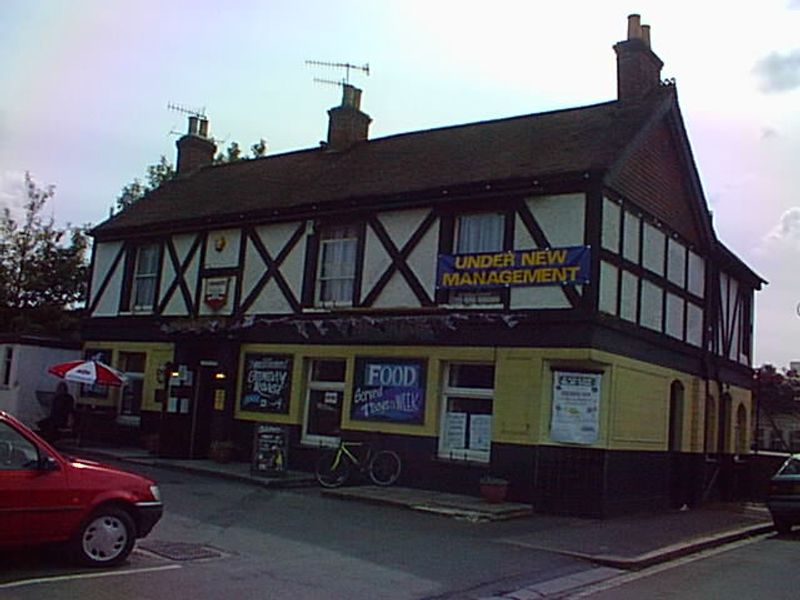 Crimea - Aldershot. (Pub). Published on 03-11-2012 