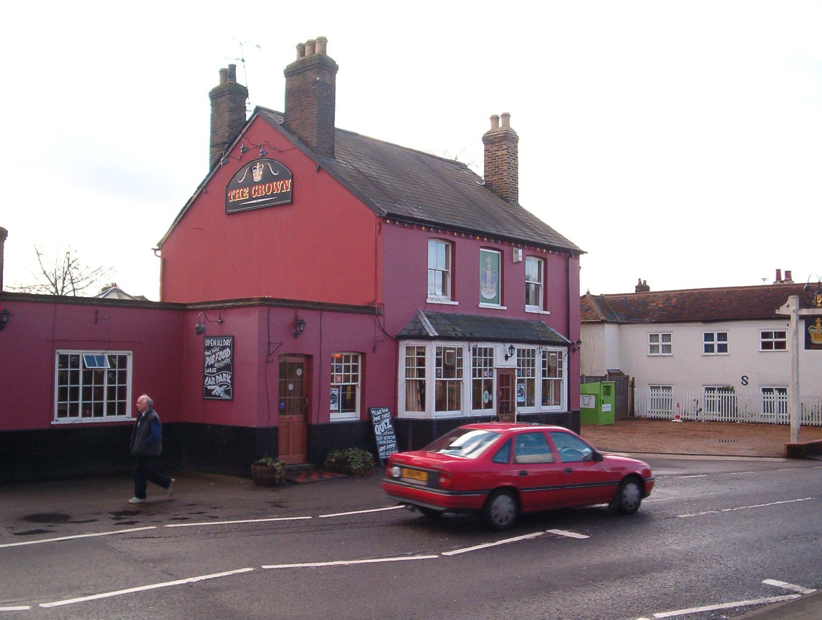 Crown, Horsell. (Pub, External). Published on 01-10-2013
