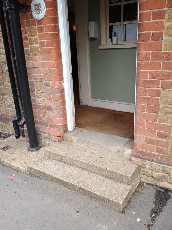 Main entrance. (Pub, External). Published on 10-08-2026