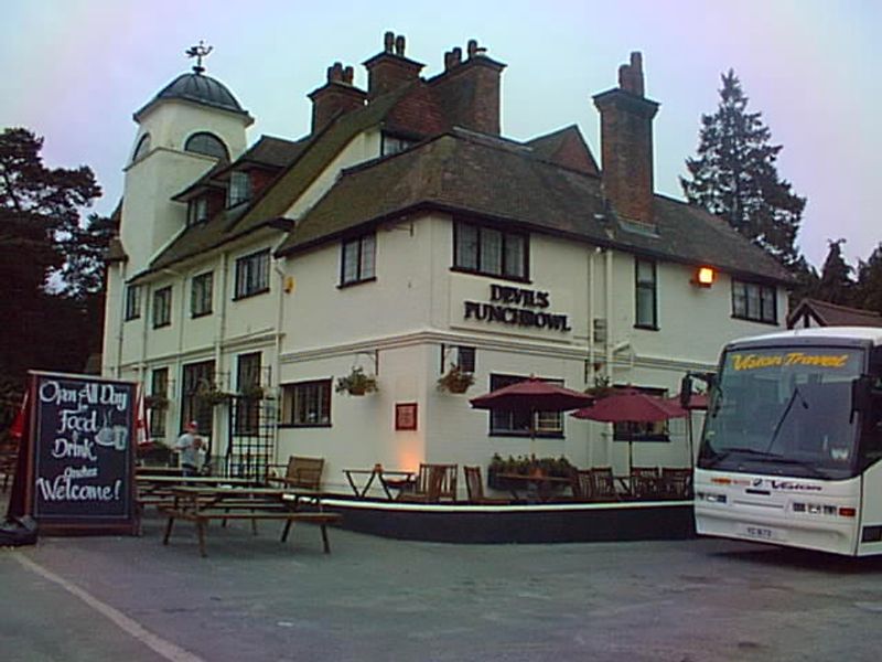 Devil's Punchbowl Hotel - Hindhead. (Pub). Published on 03-11-2012 