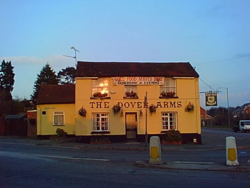 Dover Arms, Ash. (Pub, External). Published on 05-05-2014