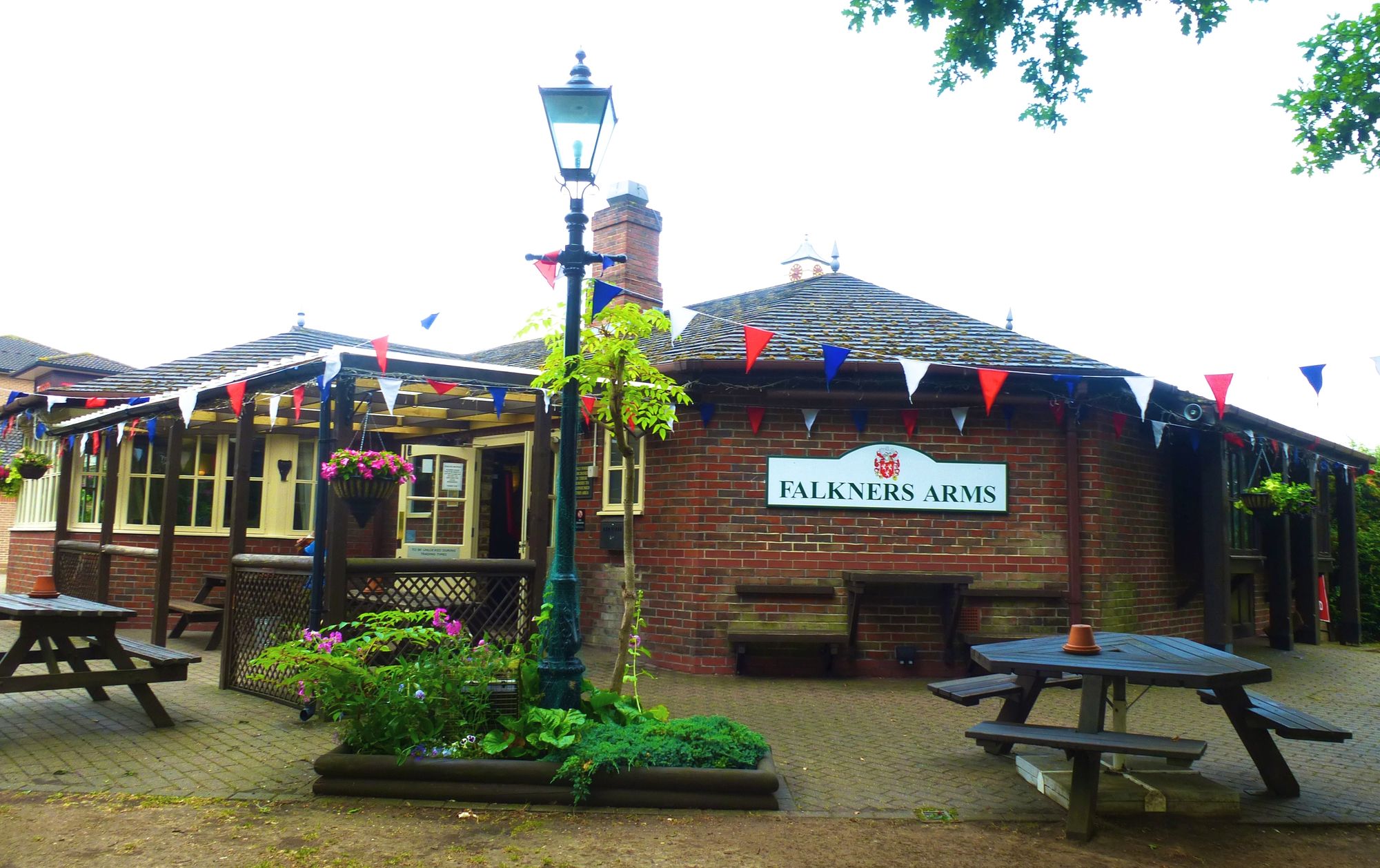 Falkner Arms, Fleet. (Pub, External). Published on 01-10-2013