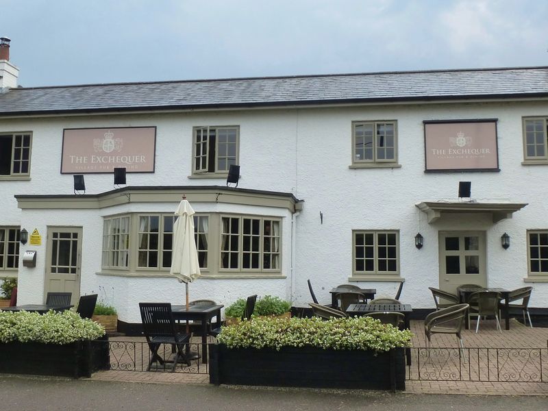 Exchequer, Crookham Village. (Pub, External). Published on 01-10-2013 