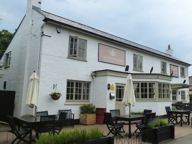 Exchequer, Crookham Village. (Pub, External). Published on 01-10-2013