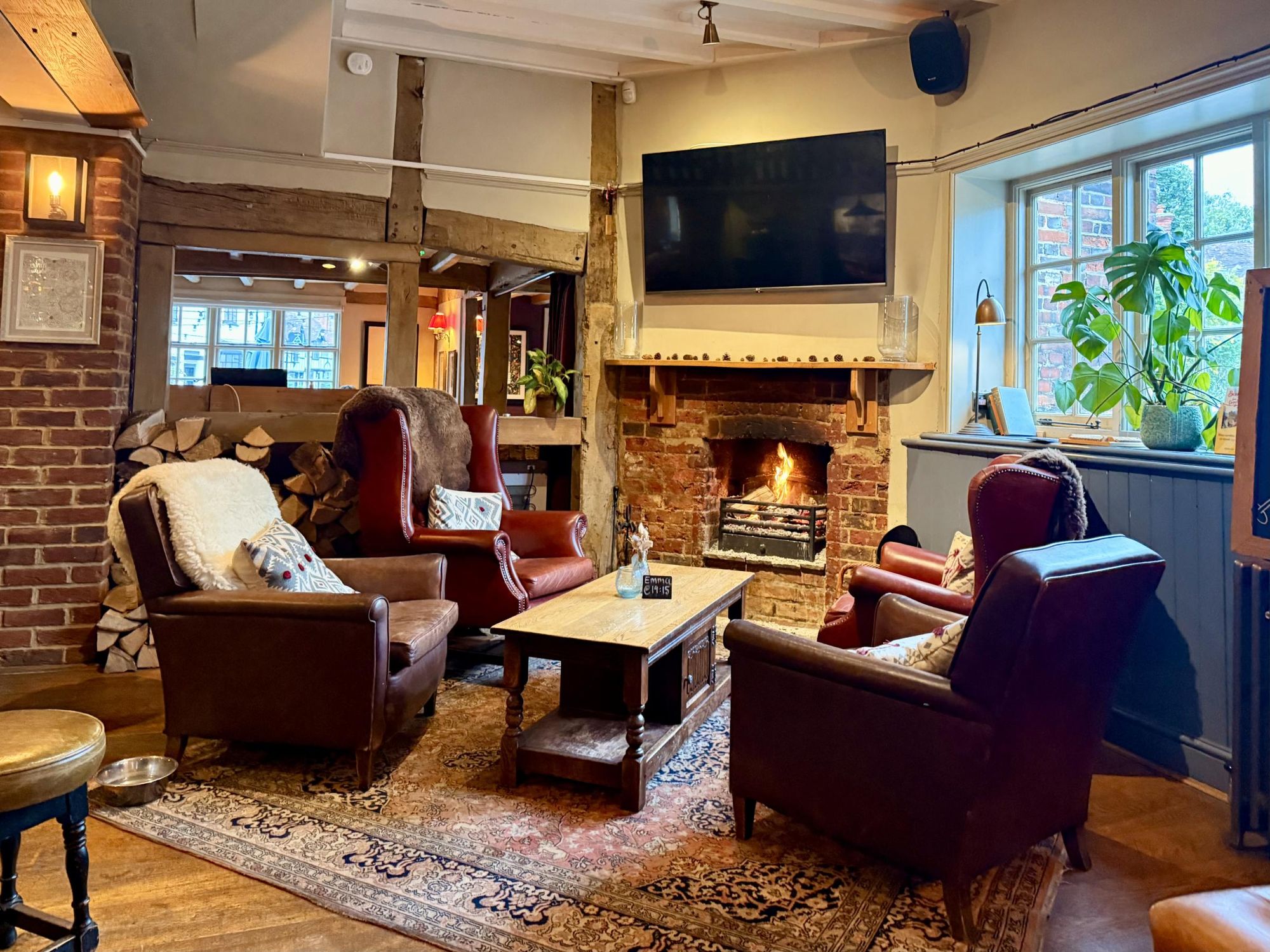 (Pub, Bar). Published on 05-10-2025