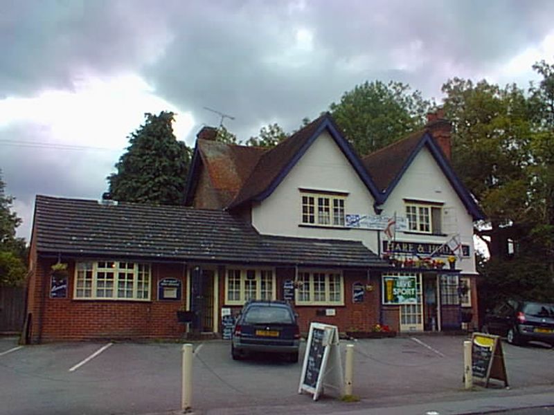 Hare & Hounds - Guildford. (Pub). Published on 03-11-2012