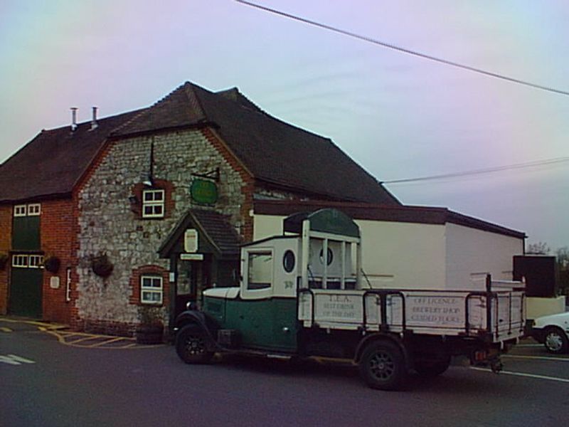 Hogs Back Brewery Shop - Tongham. (Pub). Published on 03-11-2012